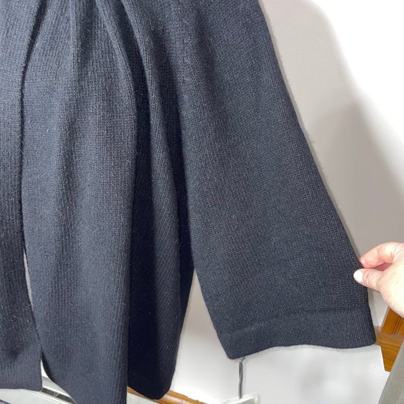 Sarah Spencer Women's Size 2X Knit Cardigan Black Two Buttons 3/4 Sleeves - Picture 6 of 15